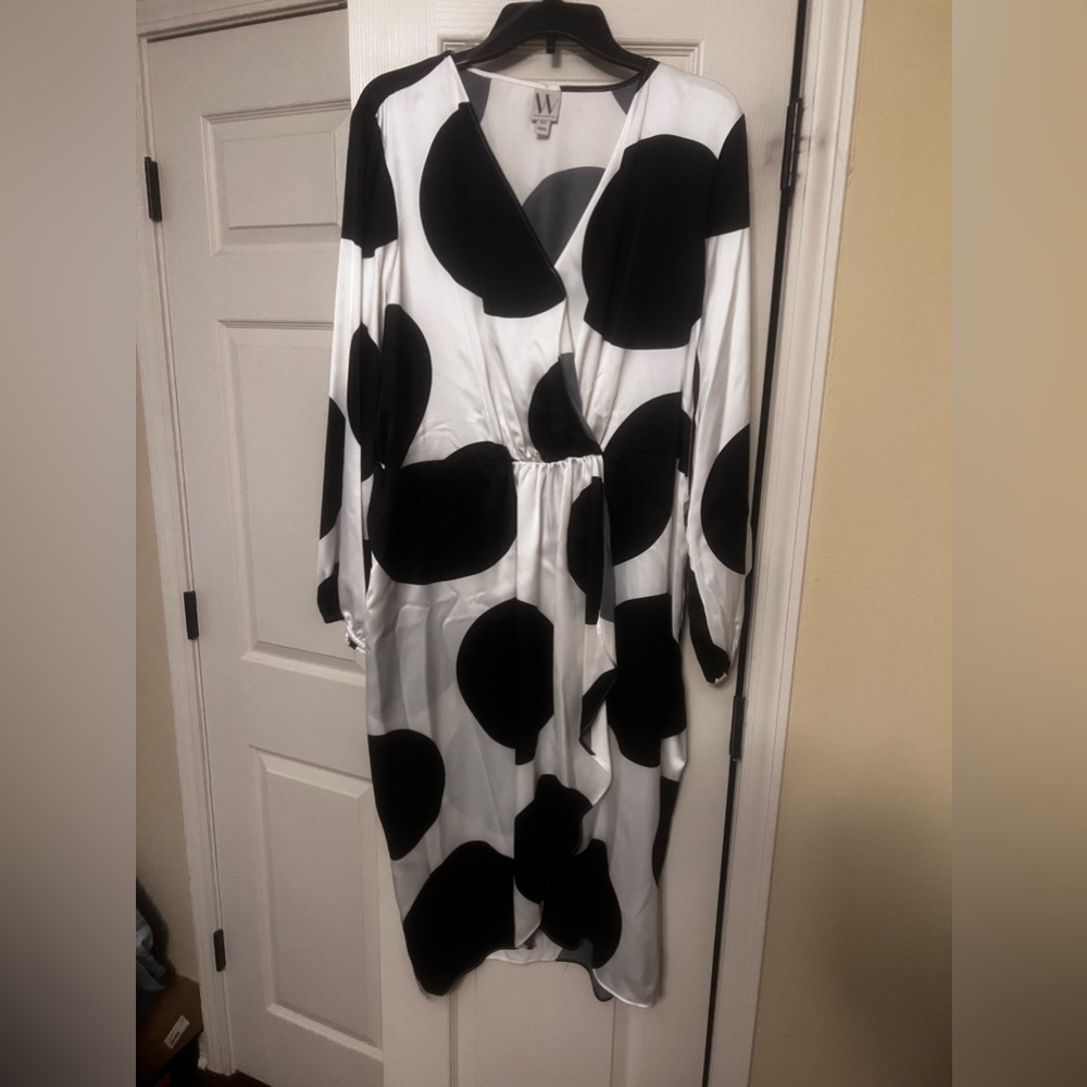 Silk black and white dress. New
